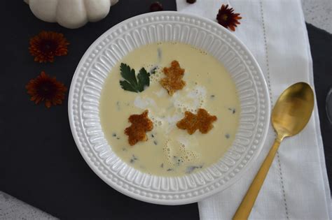 riesling-soup-with-cinnamon-dusted-croutons-dirndl image