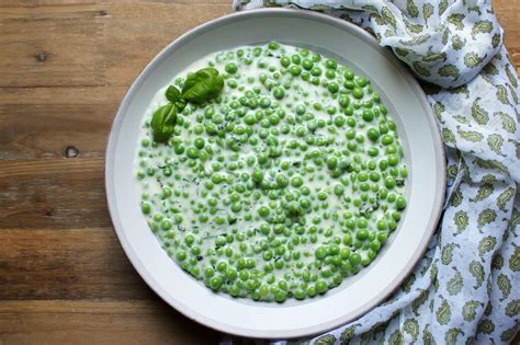 grandmas-fresh-creamed-peas-with-basil-dish-n-the image