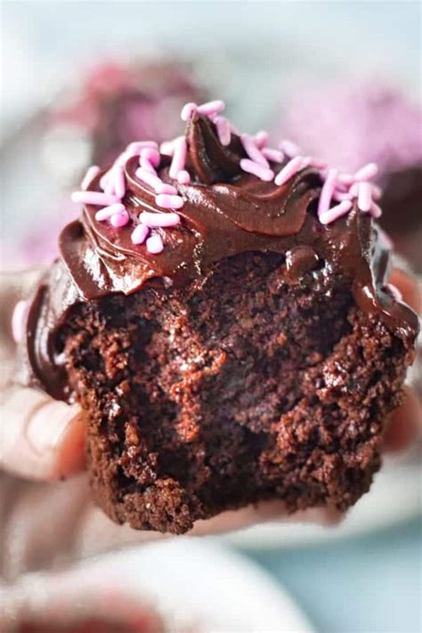 vegan-chocolate-sweet-potato-cupcakes-with image