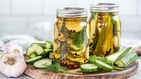easy-overnight-refrigerator-pickles image