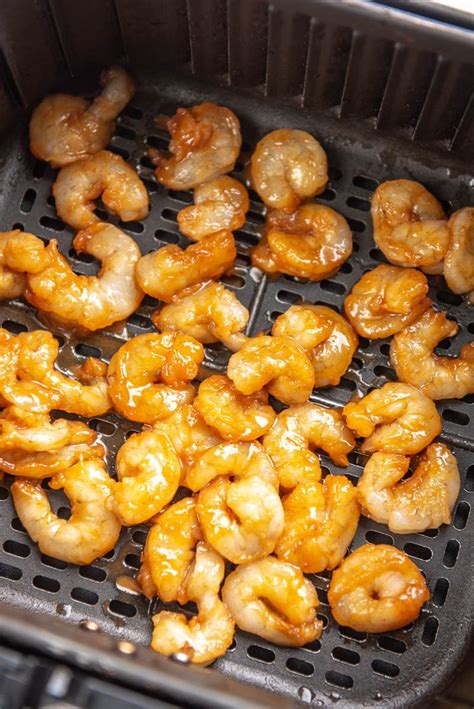 air-fryer-sriracha-shrimp-garnished-plate image