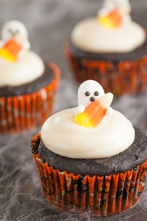 double-chocolate-pumpkin-cupcakes-with-spiced image