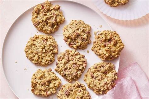 how-to-make-strawberry-oatmeal-cookies-womans-day image
