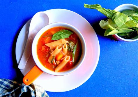 spinach-tomato-soup-italian-style-recipe-by-archanas image