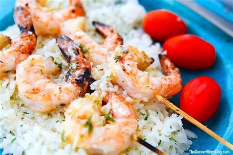 15-minute-grilled-garlic-butter-shrimp-the-soccer image