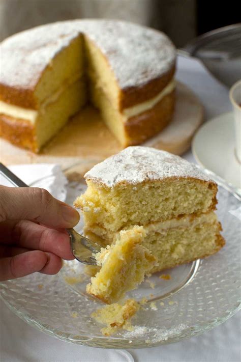 lemon-mascarpone-cake-honest-cooking image