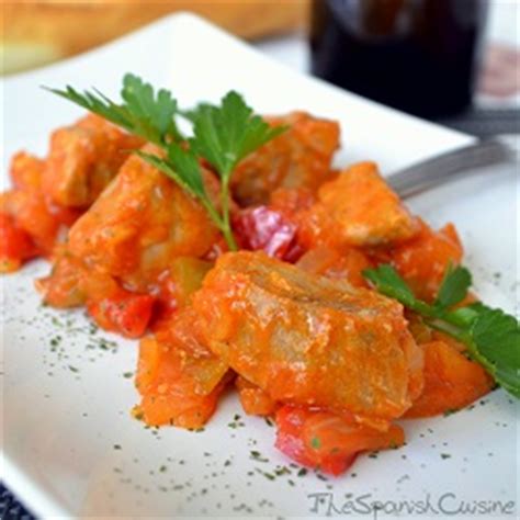 tuna-in-tomato-sauce-recipe-the-spanish-cuisine image