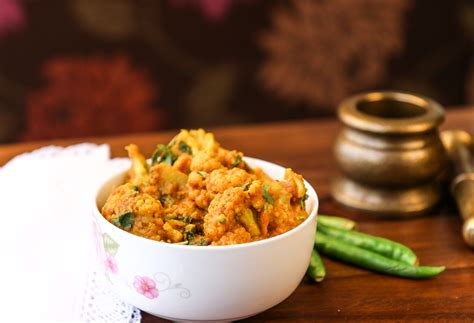 gobi-musallam-recipe-spicy-cauliflower-creamy-gravy image