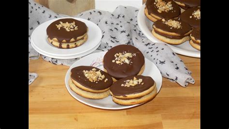 islere-cu-ciocolata-chocolate-ischler-cookies-youtube image