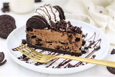 no-bake-chocolate-oreo-cheesecake-beyond-frosting image