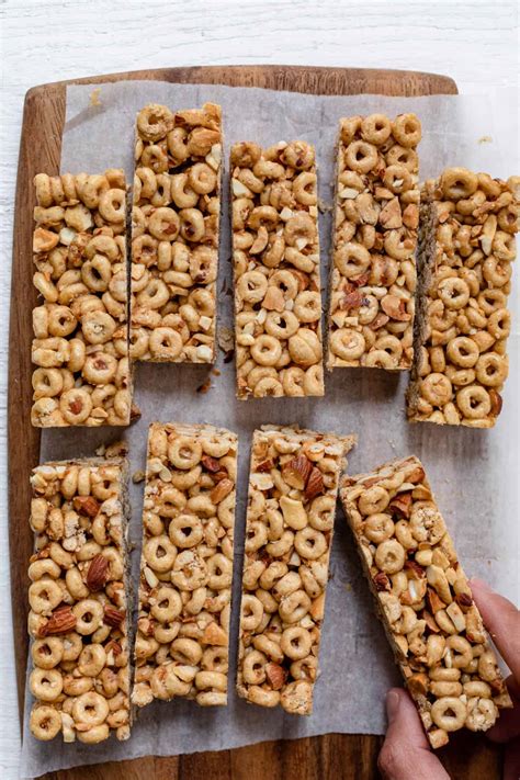 honey-nut-cereal-bars-no-bake-feelgoodfoodie image