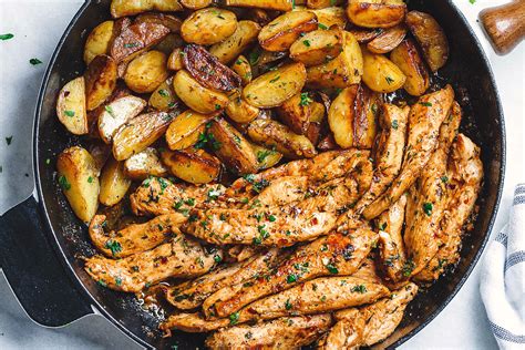 garlic-butter-chicken-and-potatoes-skillet image