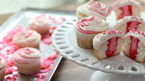 sweetheart-cupcakes-savvy-nana image