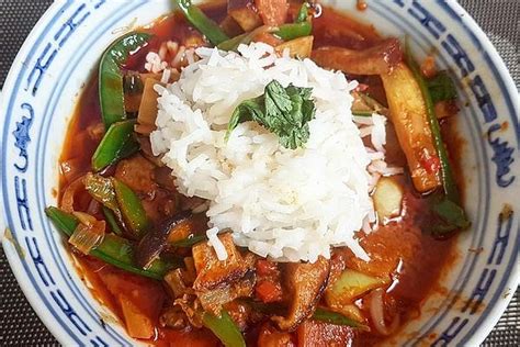 kaeng-phet-classic-red-thai-curry image