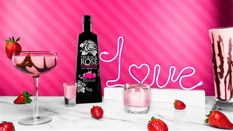tequila-rose-the-original-strawberry-cream-liqueur image