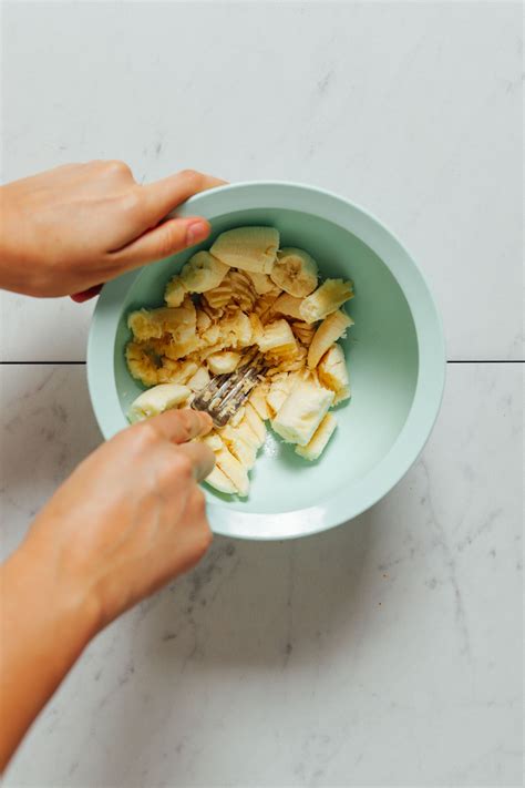 5-ingredient-banana-pancakes-minimalist-baker image