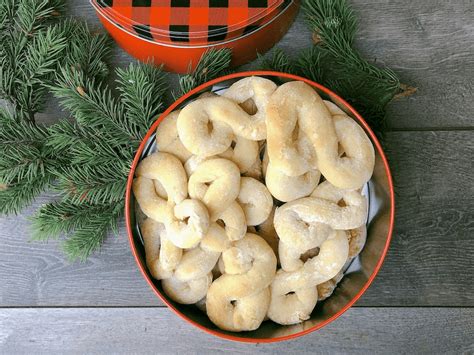 kringla-recipe-for-traditional-norwegian-cookies image