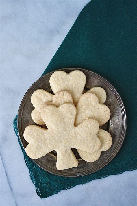 easy-irish-shortbread-made-with-irish-butter-with-video image
