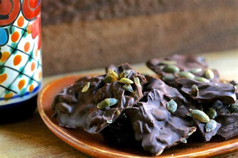 spicy-chocolate-bark-with-pumpkin-seeds-recipe-simply image