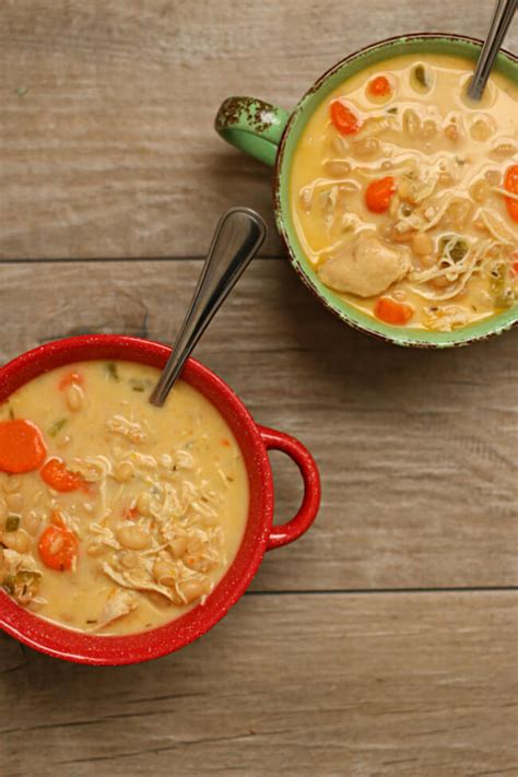 slow-cooker-chicken-and-white-bean-soup image