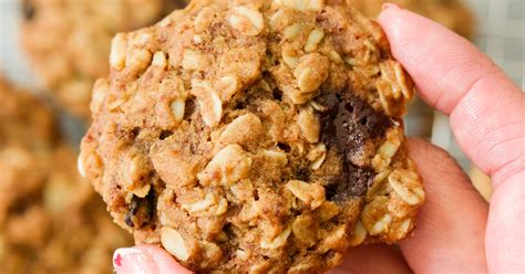 perfect-vegan-oatmeal-cookies-gluten-free-what image