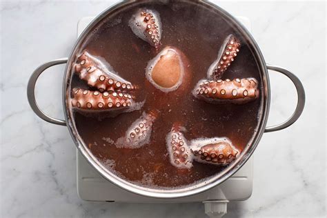 greek-octopus-marinated-in-oil-and-vinegar image