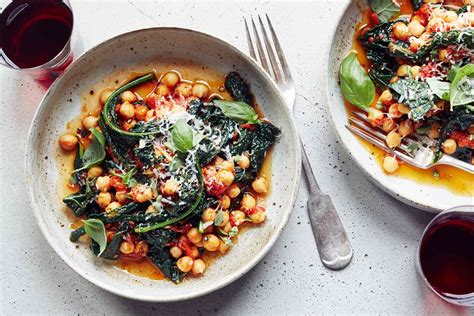 chickpeas-and-kale-in-spicy-pomodoro-sauce-food-wine image