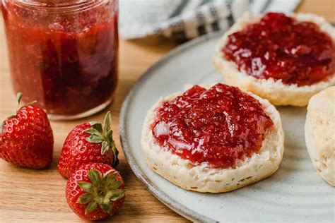 strawberry-jam-recipe-no-pectin-and-low-sugar-little image