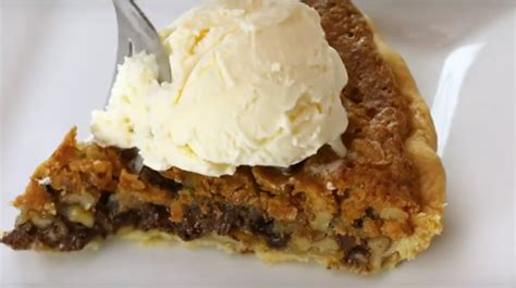 tollhouse-pie-chocolate-chip-pie-recipe-the-idea image