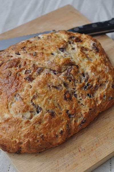 caramelised-red-onion-soda-bread-you-came-for-the image