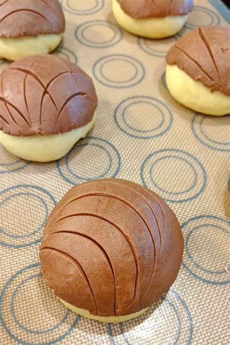 mexican-conchas-my-favorite-pan-dulce-bakes-and image