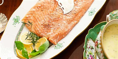 perfect-poached-salmon-with-bearnaise-sauce-house image