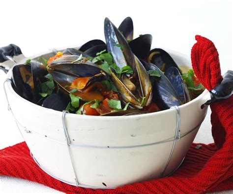mussels-with-tomato-and-chilli-food-to-love image