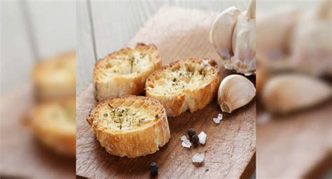 roasted-garlic-crostini-recipe-recipes-food-easy image