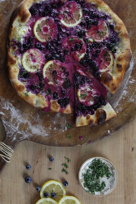 blueberry-and-lemon-pizza-colavita image