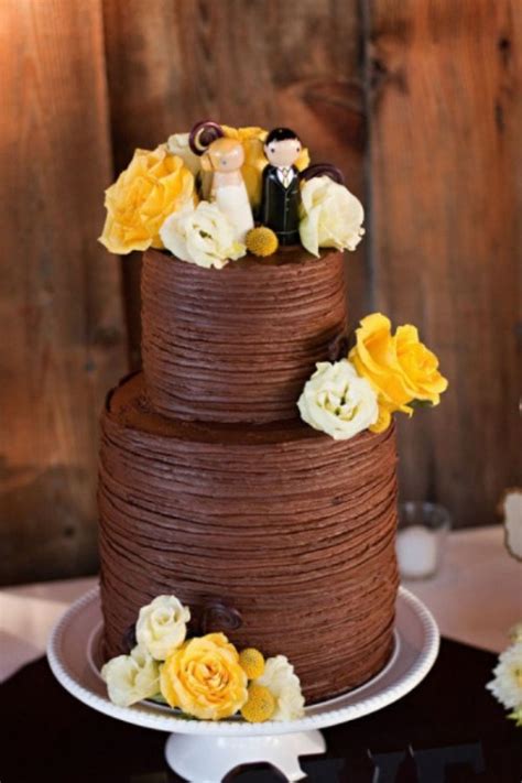 53-wonderful-chocolate-cakes-for-your-wedding image
