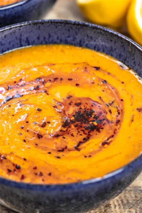turkish-lentil-soup-mercimek-orbası-the image