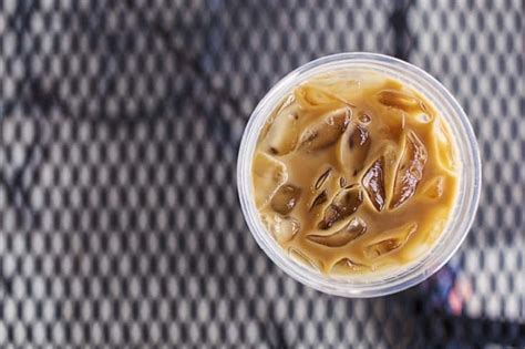 iced-flat-white-recipe-creamy-strong-coffee image