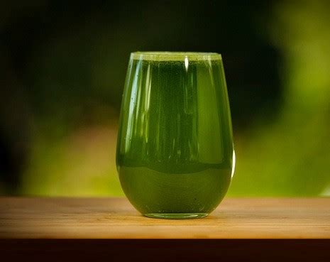 10-juicing-recipes-for-cleansing-the-body-of-toxins image