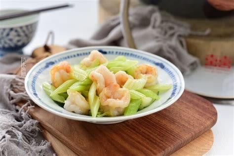 shrimps-with-celery-miss-chinese-food image
