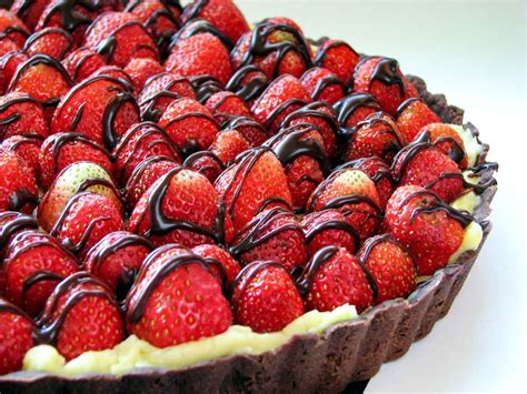 chocolate-strawberry-tart-taste-and-tell image