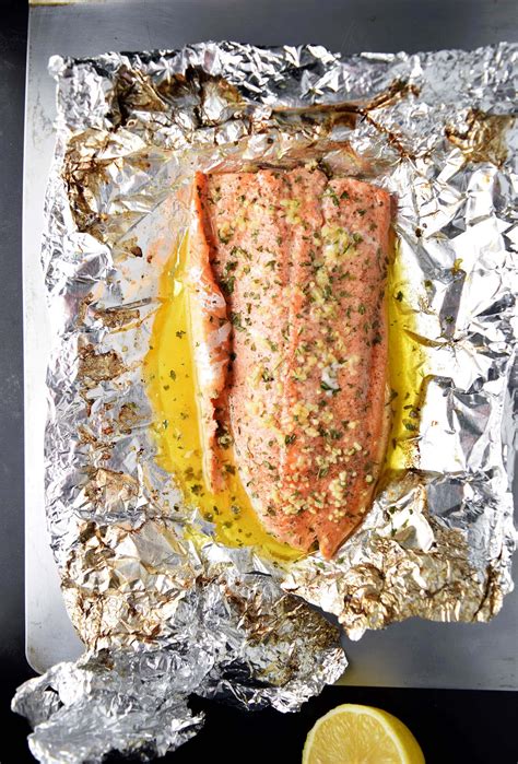 garlic-butter-steelhead-trout-in-foil-recipe-kitchen image