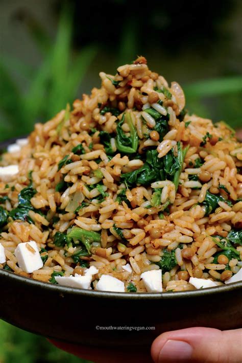 rice-lentils-with-spinach-pilafi-me-fakes-mouthwatering-vegan image