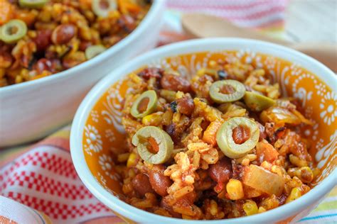 one-pot-spanish-rice-and-beans-the-food-hussy image
