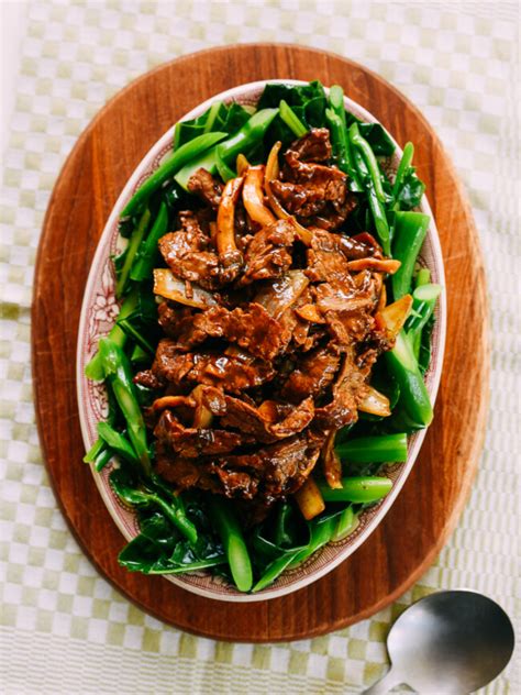 beef-with-oyster-sauce-the-woks-of-life image