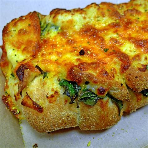 dominos-spinach-feta-bread-breadloveclubcom image