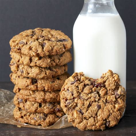 big-and-chewy-oatmeal-cookies-golden-barrel image