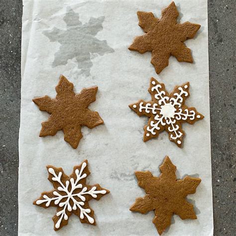 thin-crisp-gingerbread-cookies-cooks-illustrated image