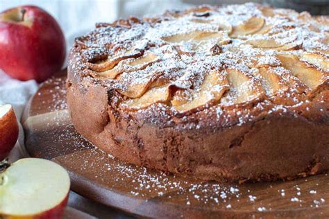 old-fashioned-fresh-apple-cake-recipe-marcellina-in image