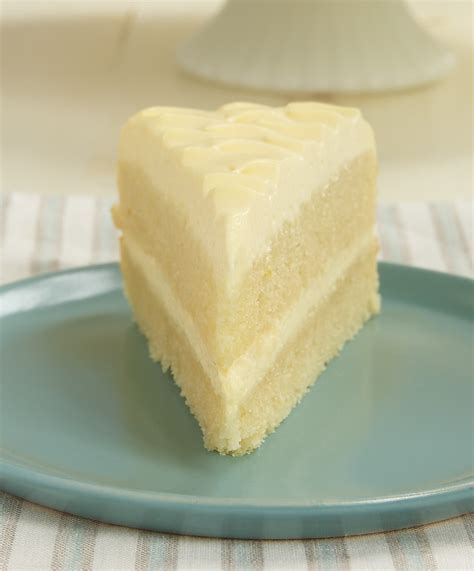 lemon-cream-cake-with-mascarpone-frosting image